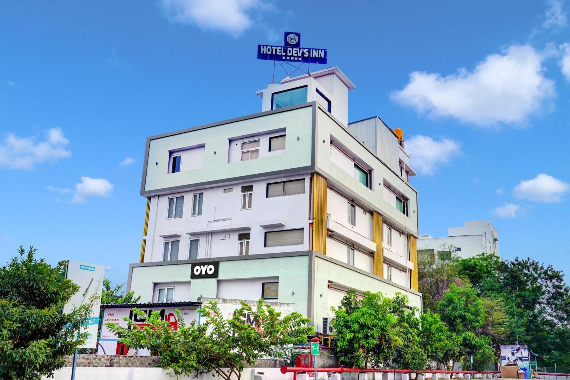 Super Townhouse Dev'S Inn By Cj Gunadala Ngoại thất bức ảnh