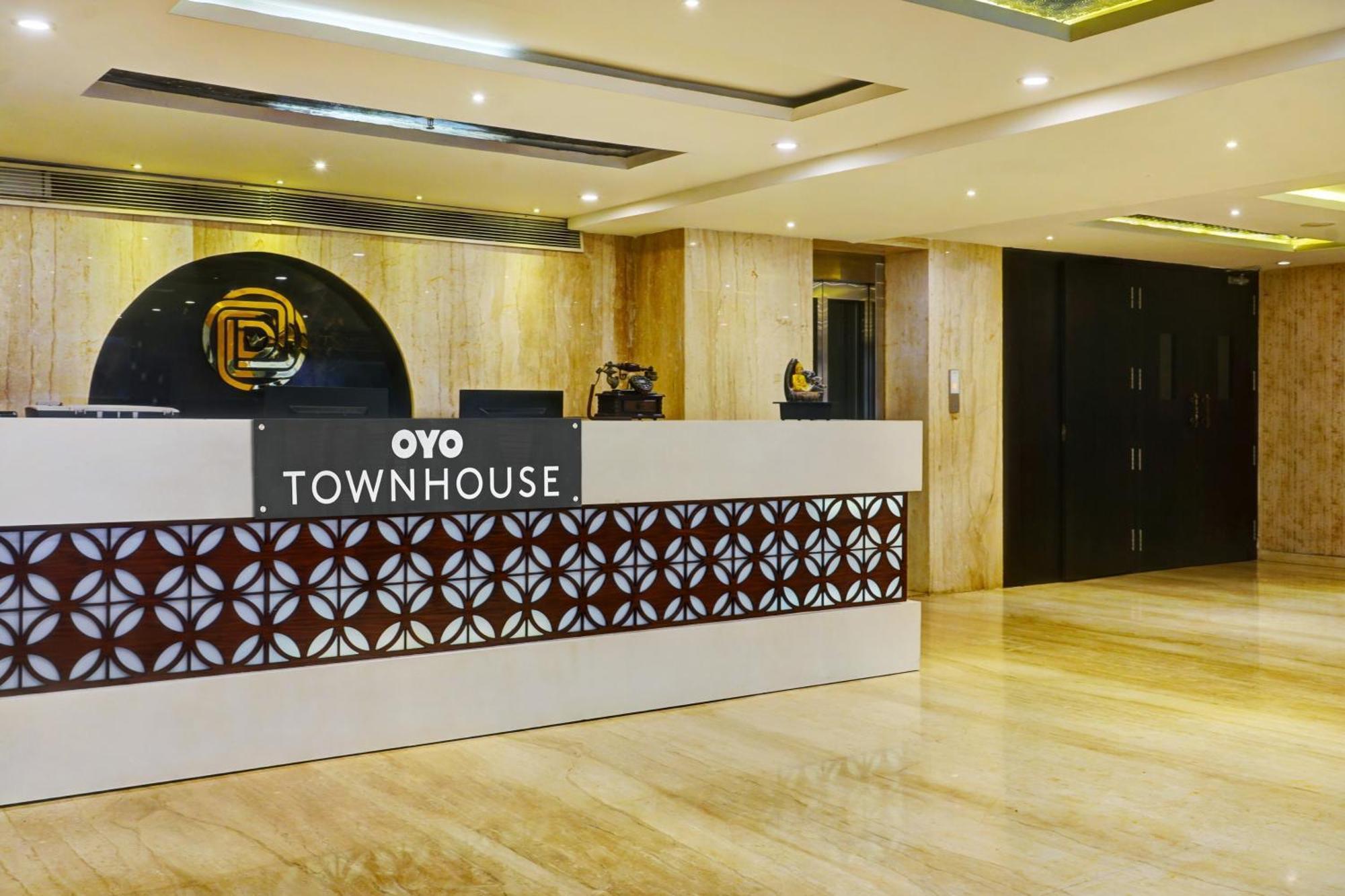 Super Townhouse Dev'S Inn By Cj Gunadala Ngoại thất bức ảnh