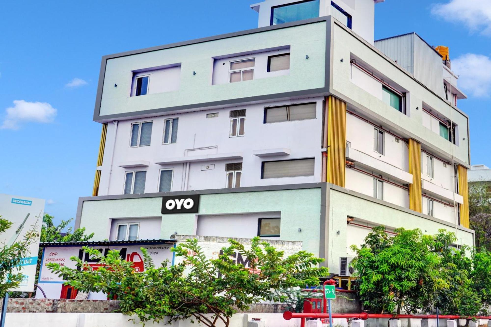 Super Townhouse Dev'S Inn By Cj Gunadala Ngoại thất bức ảnh